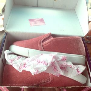 Pink velvet girls shoes size 3